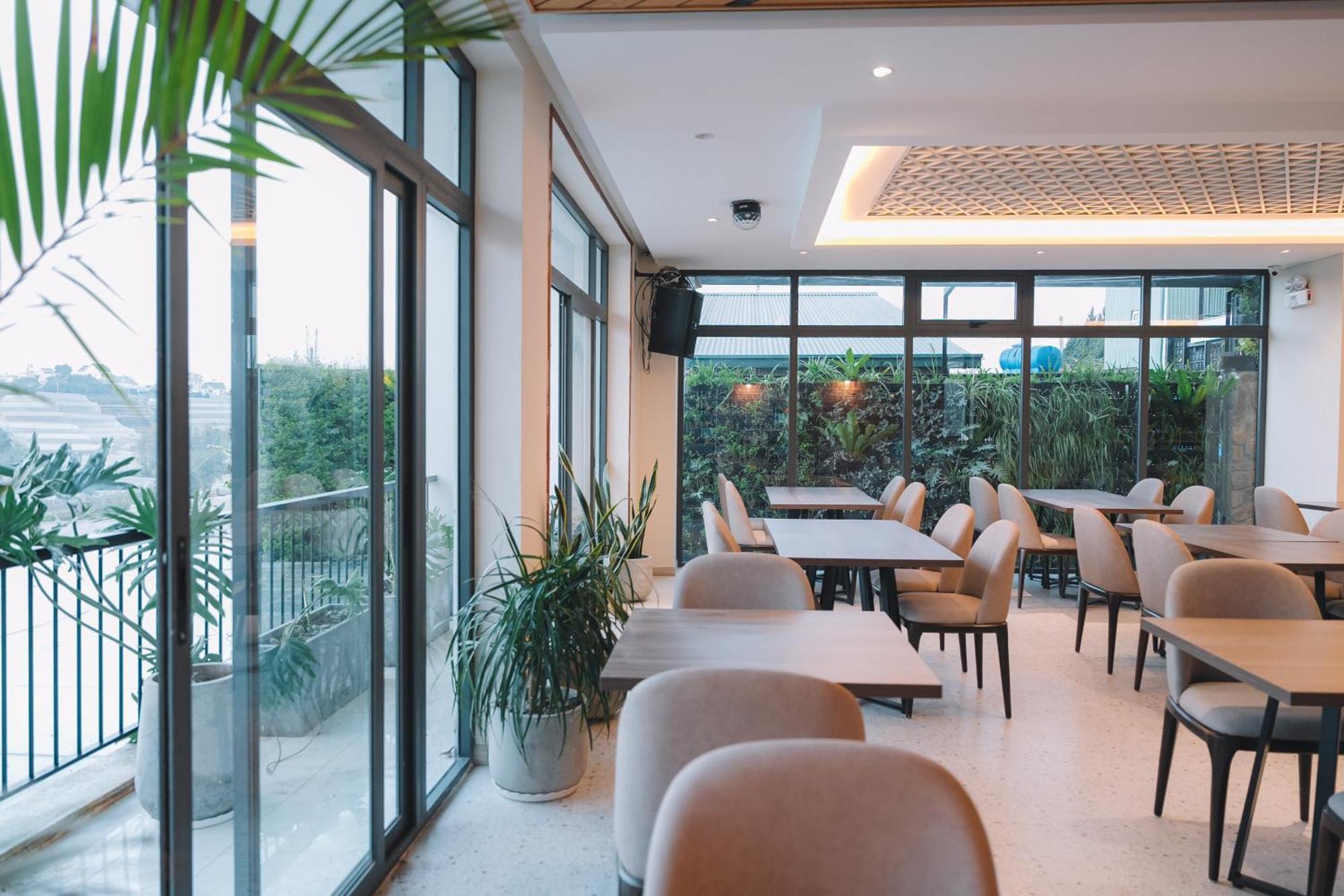 Canary Dalat Hotel Exterior photo